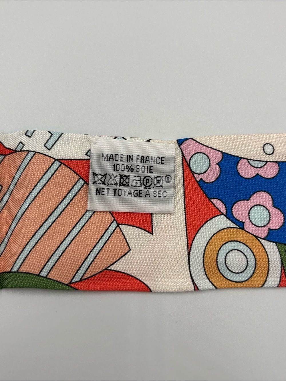 Hermes Les Murmures de la Foret Twilly Silk Scarf Beige Rose Pink Blue Butterfly - Picture 5 of 6